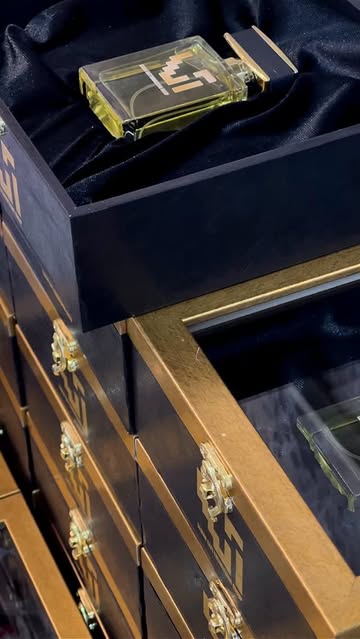 عطر دست ساز لوکس