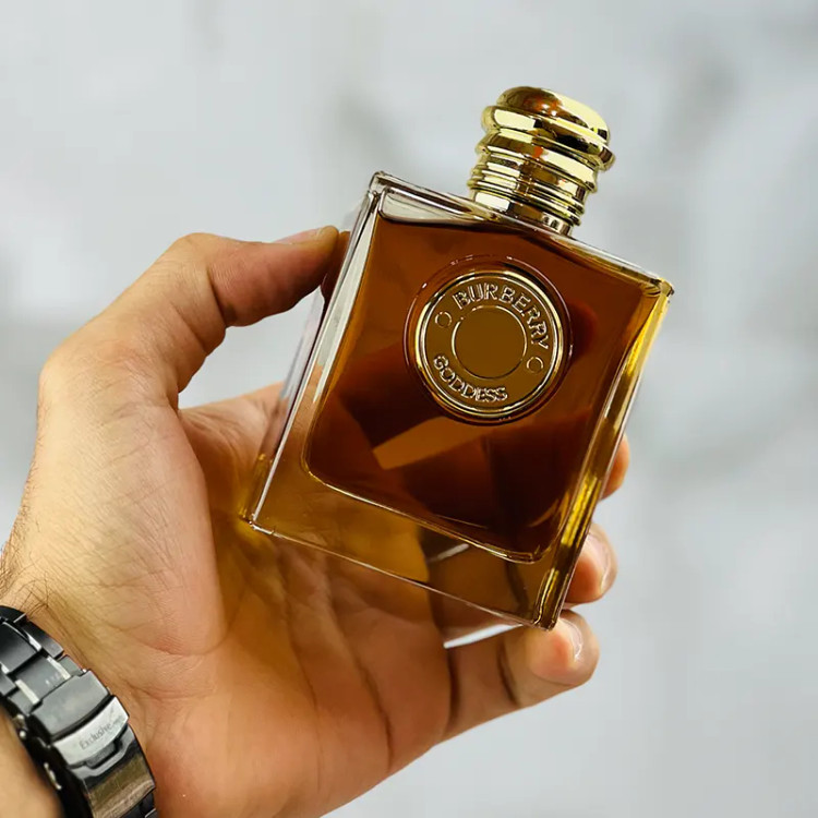 عطر باربری گادس